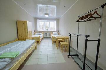 Фото номера Кровать в общем 3-местном номере для мужчин и женщин Хостелы KramHostel г. Краматорск 16